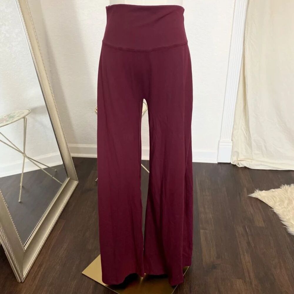 NWT High Waisted Yoga Casual Wide Leg Pants Size M Burgundy Red